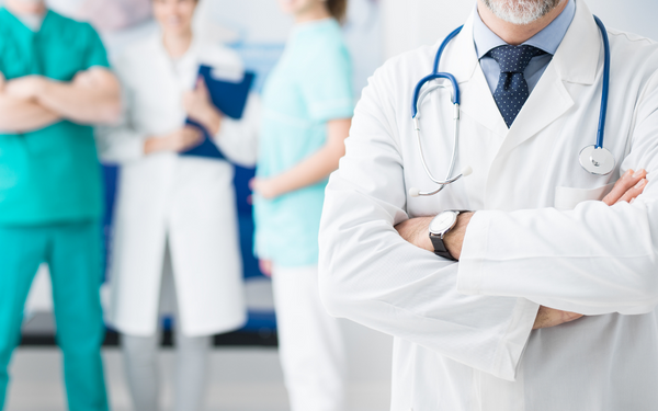 Opération Par des Médecins Expérimentés – équipe